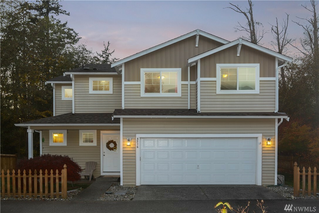 Property Photo:  4516 156th Place W  WA 98087 