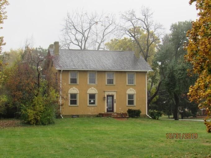 Property Photo:  2965 Winchester Pike  OH 43232 
