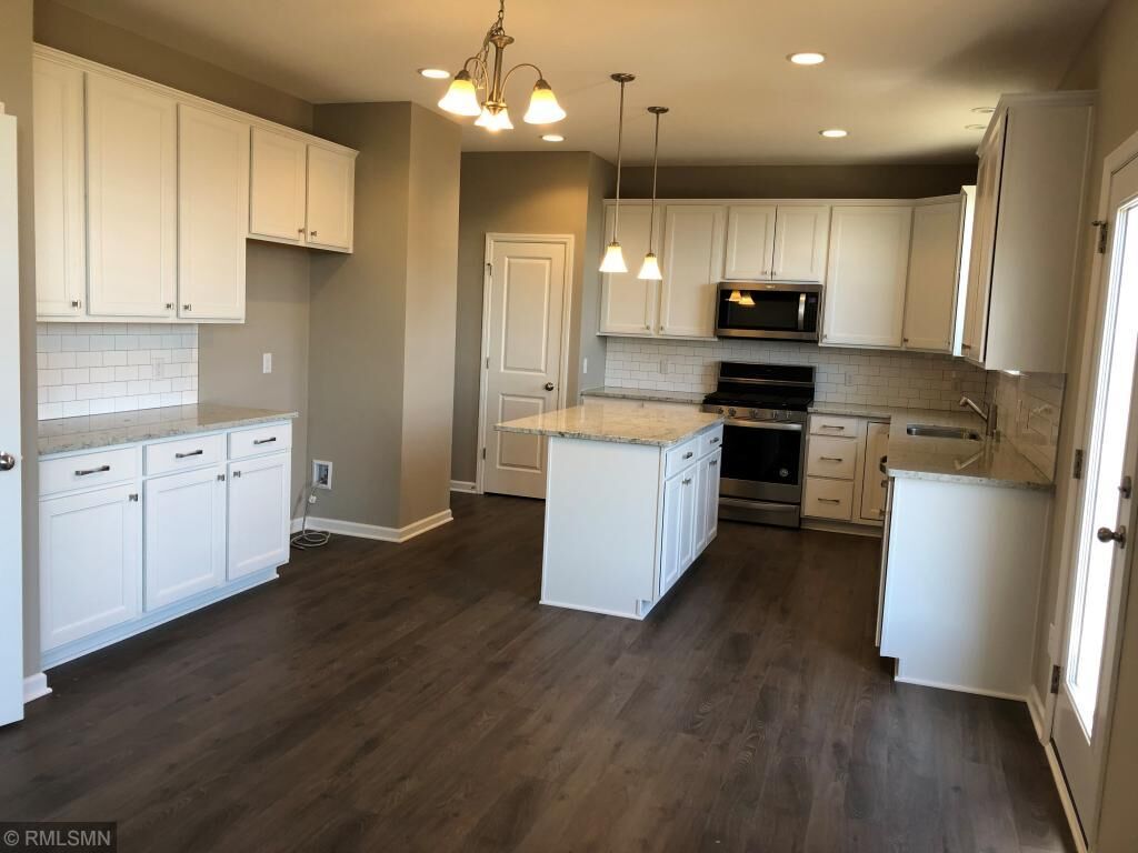 Property Photo:  2850 Isabelle Drive  MN 55386 
