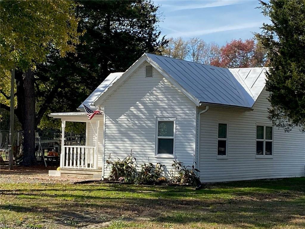 Property Photo:  10470 Farys Mill Road  VA 23061 