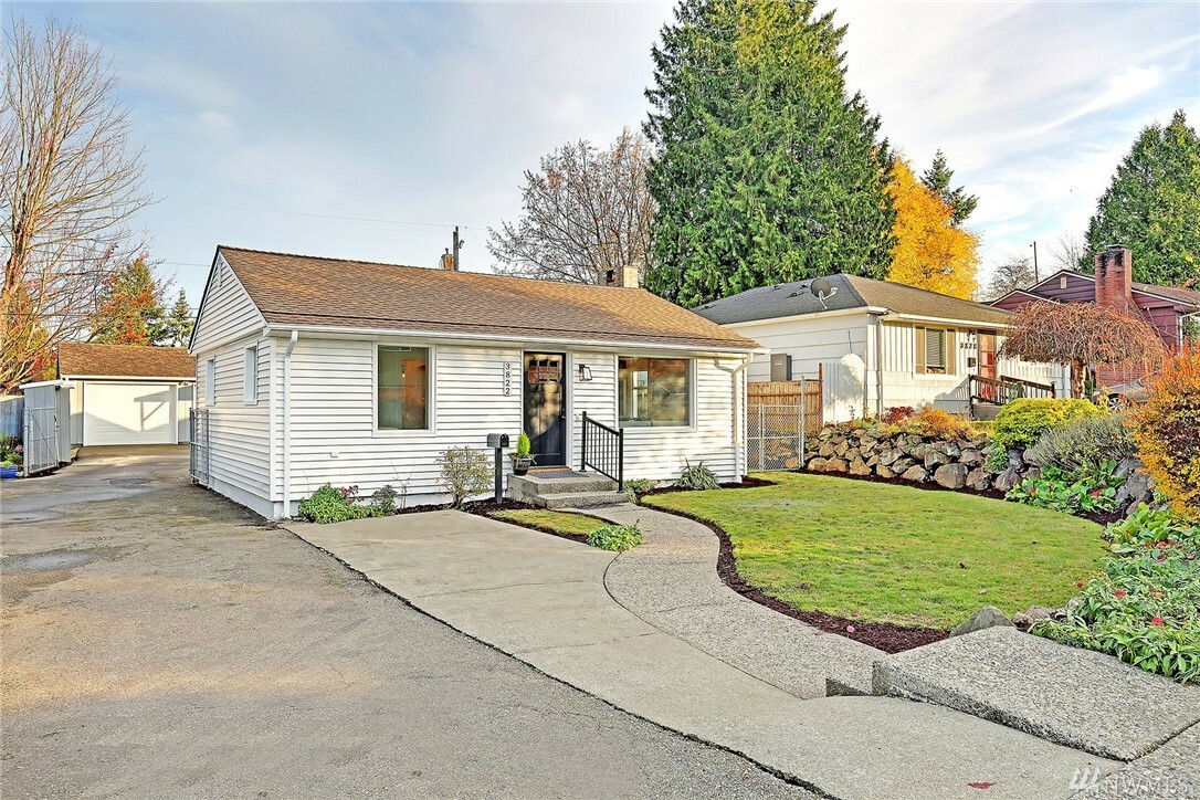 Property Photo:  3822 53rd Ave SW  WA 98116 