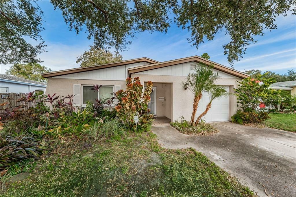 Property Photo:  4441 67th Avenue N  FL 33781 