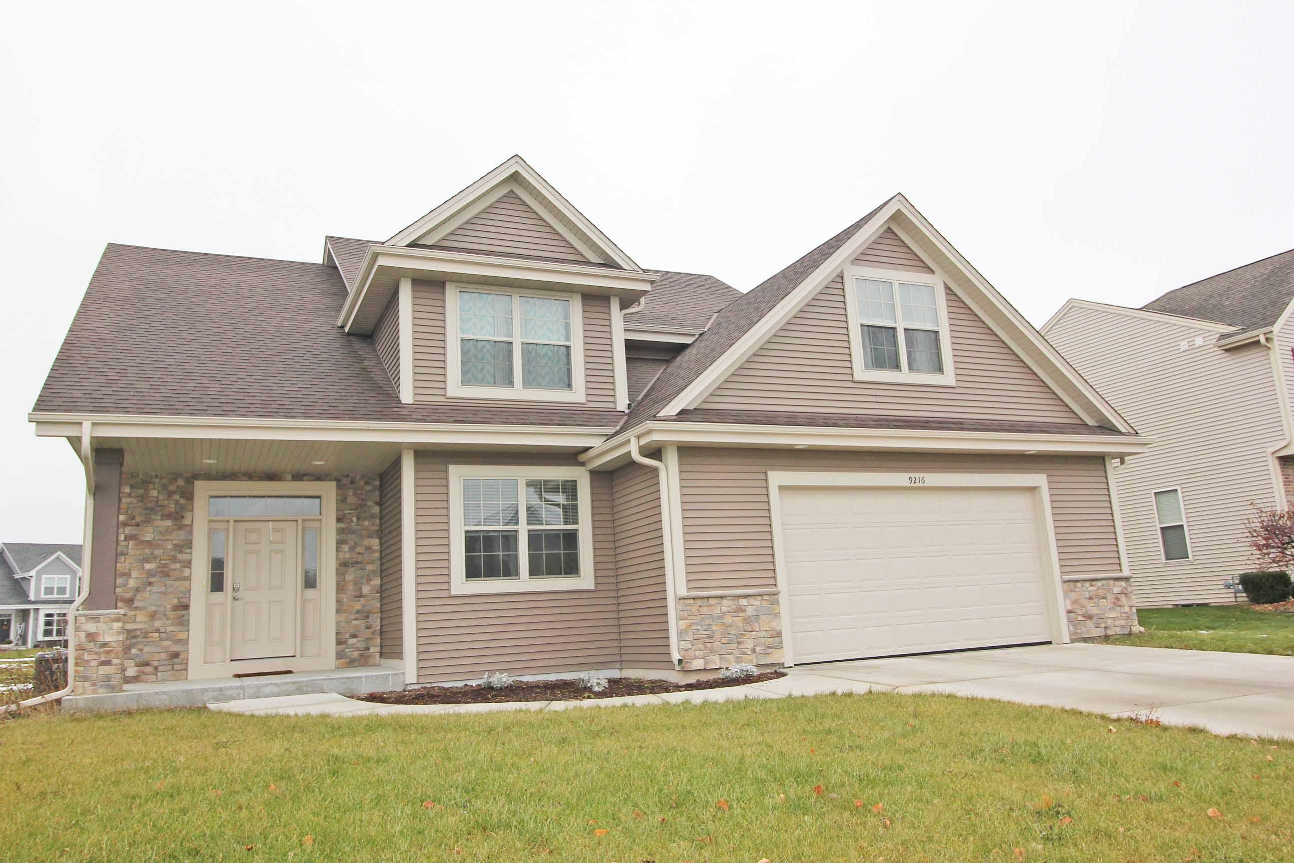 Property Photo:  9216 Prairie Crossing Dr  WI 53126 