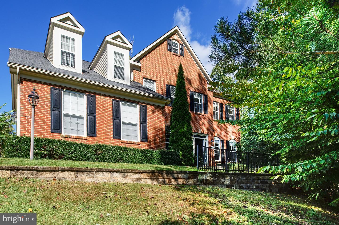 Property Photo: 6655 Passage Creek Lane VA 20112