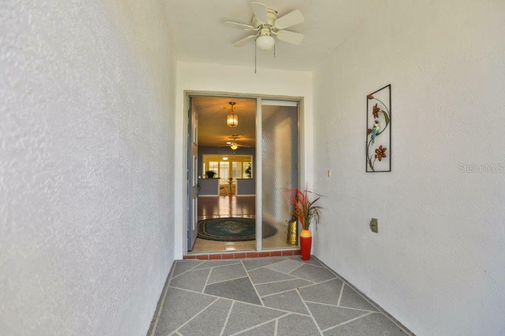 Property Photo:  2514 Locksley Street  FL 33573 