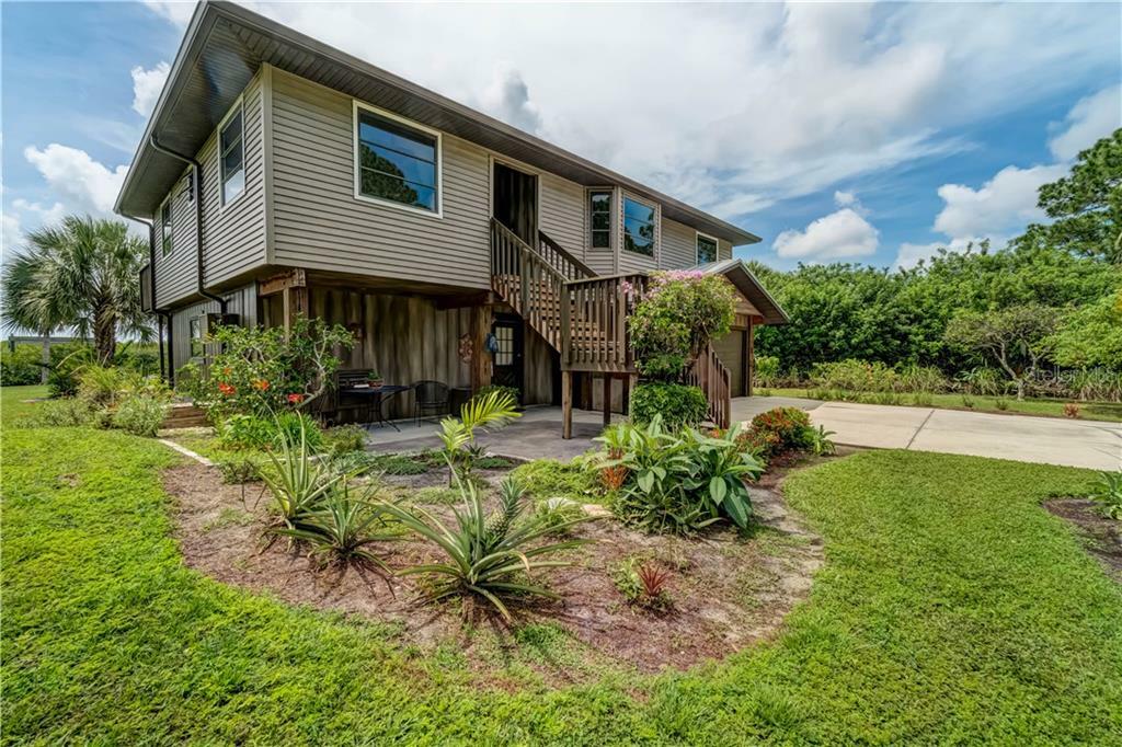 Property Photo: 28 Riverfront Drive FL 34293