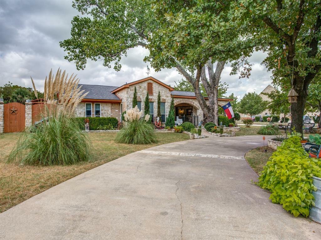 Property Photo:  822 Keller Smithfield Road  TX 76248 