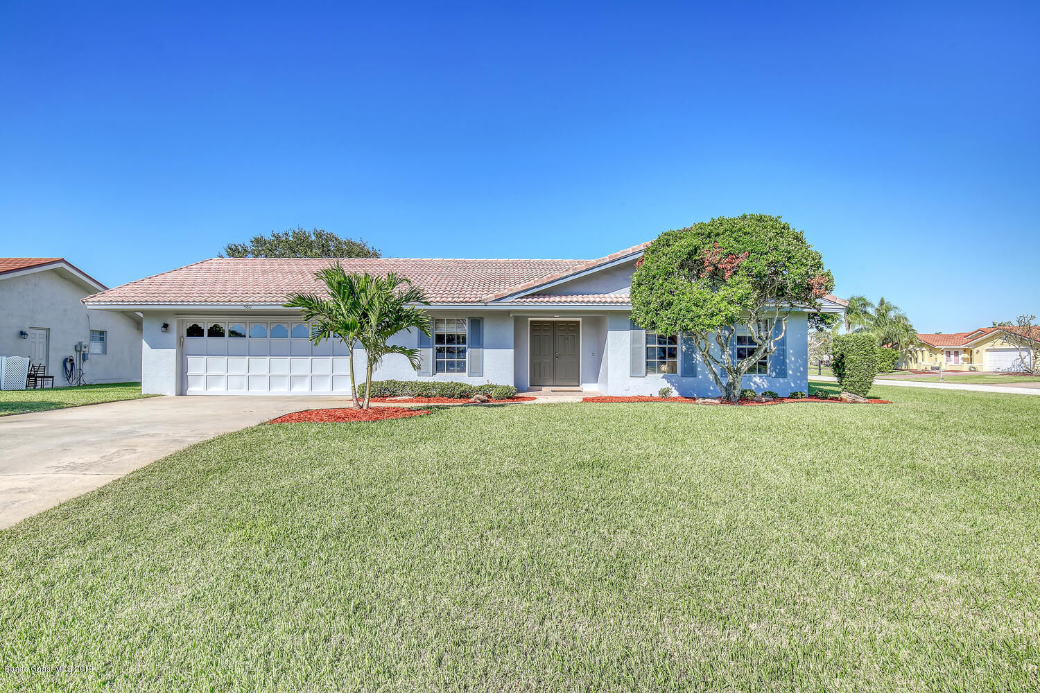 Property Photo: 480 Red Sail Way FL 32937