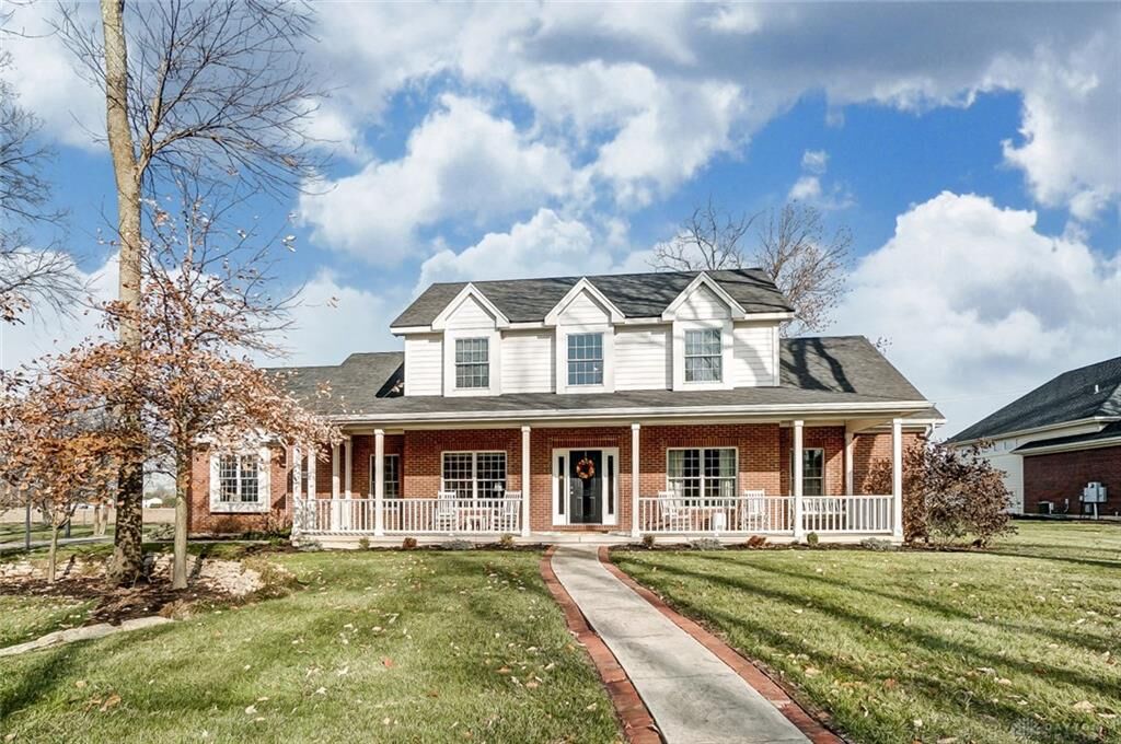 Property Photo: 1033 Copperfield Lane OH 45371