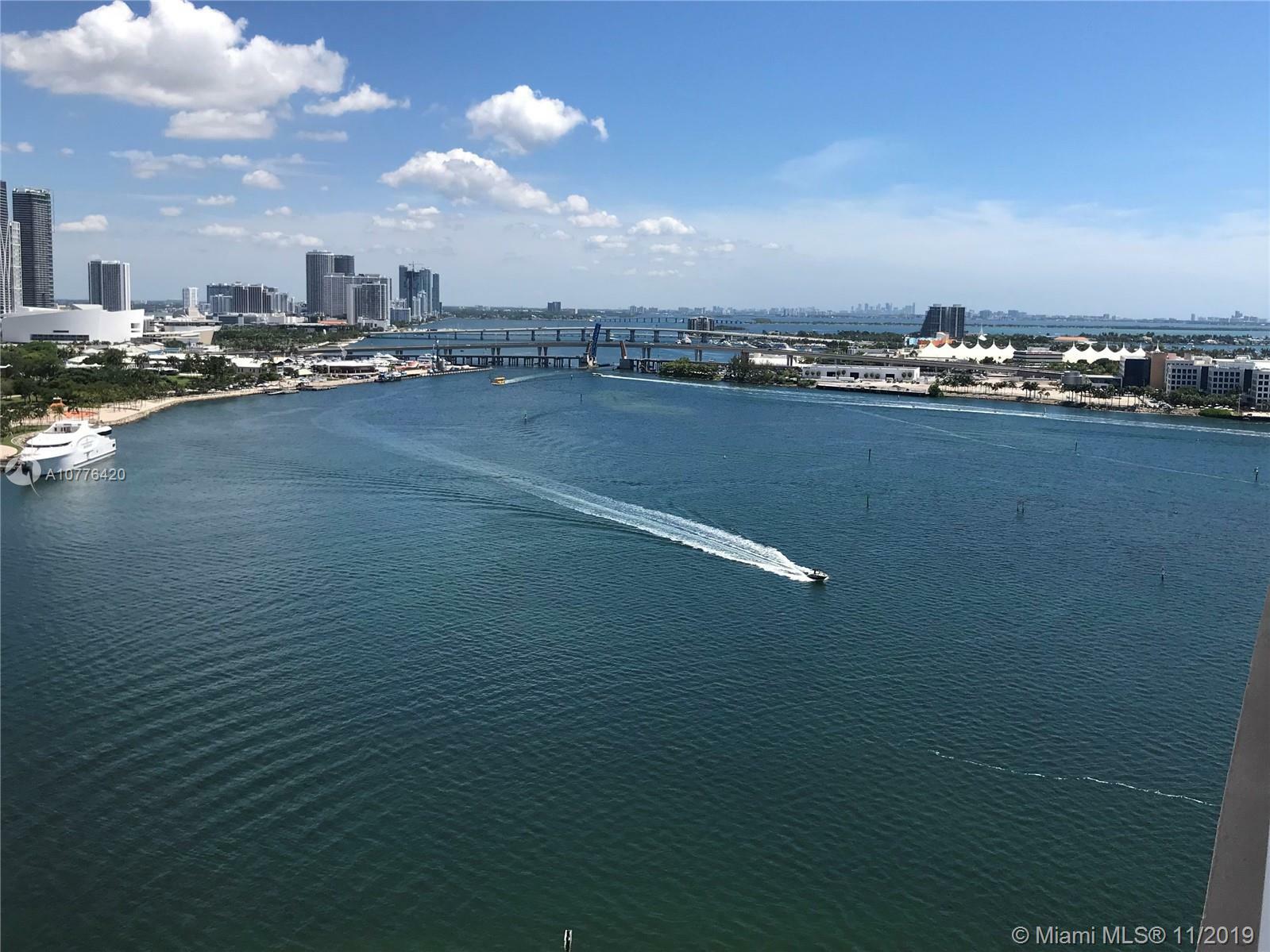 Property Photo:  808 Brickell Key Dr 2103  FL 33131 