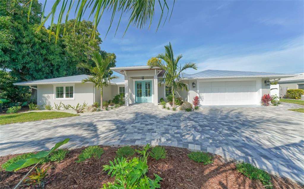 Property Photo: 511 Spinnaker Lane FL 34228