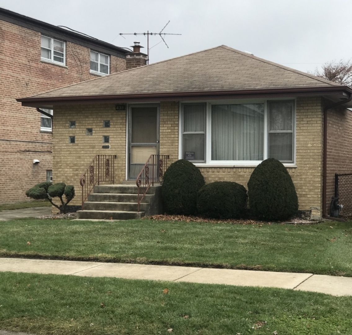 Property Photo:  438 Oglesby Avenue  IL 60409 