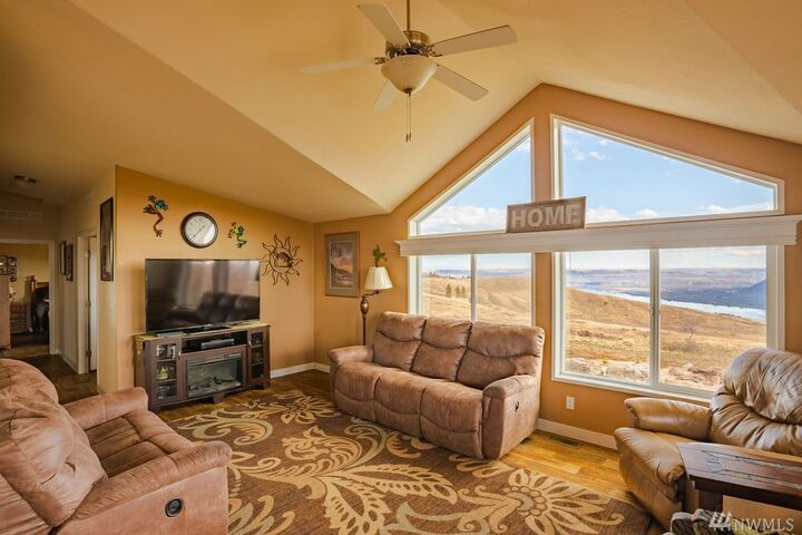 Property Photo:  276  Harmony Heights Road  WA 98812 