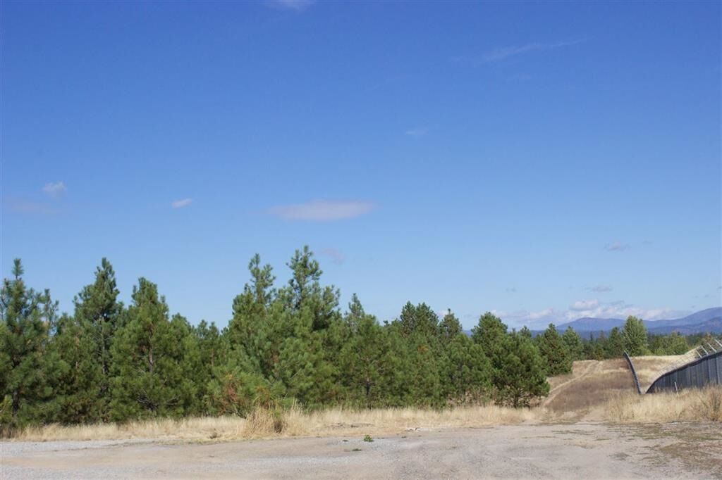Property Photo: 00 N Colville Rd WA 99006