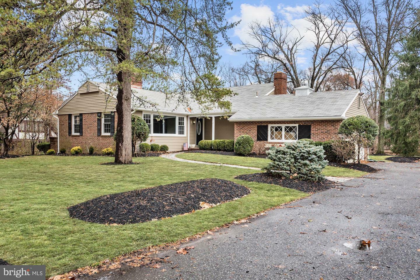 Property Photo:  1047 Riverton Road  NJ 08077 