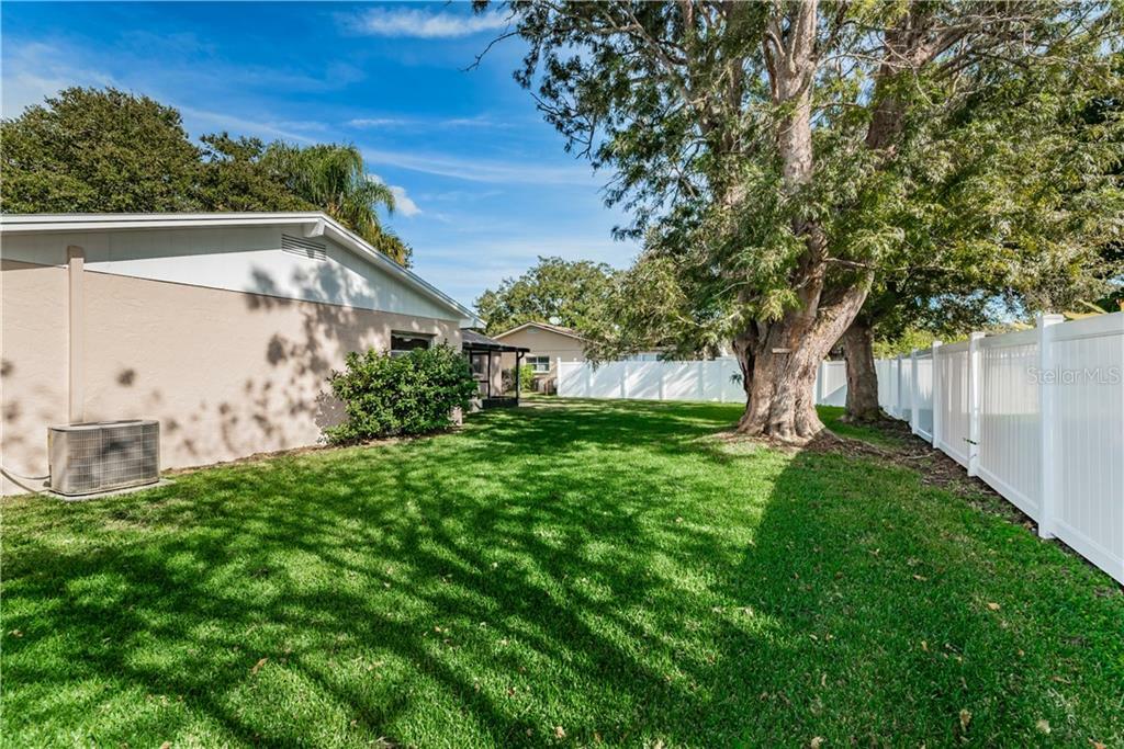 Property Photo:  1853 Teakwood Lane  FL 34698 