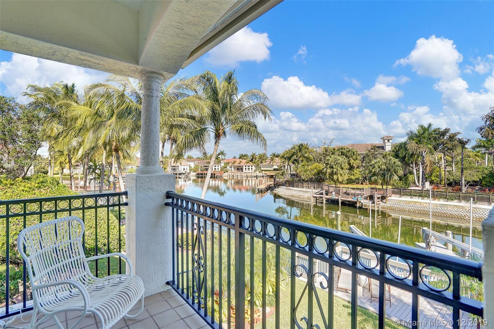 Property Photo:  1363 Harbor Vw E 1363  FL 33019 