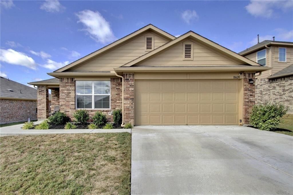 Property Photo: 10620 Menominee Falls Lane TX 78754
