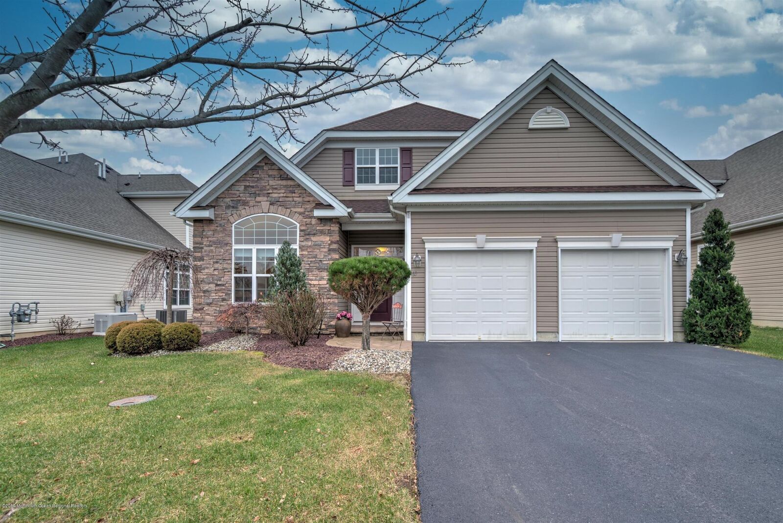 Property Photo:  60 Mandrake Road  NJ 08831 