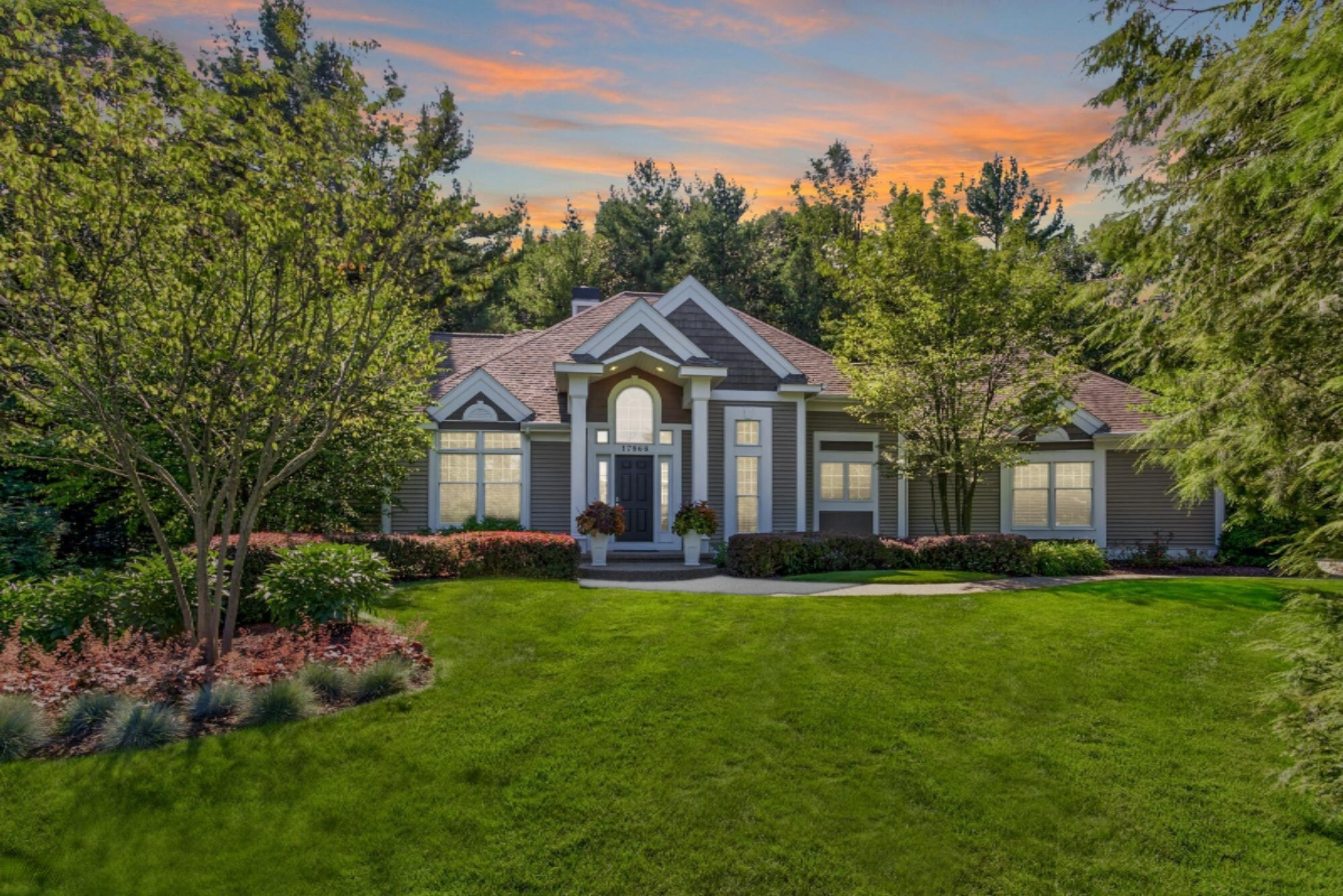 Property Photo: 17866 Dewberry Place MI 49417