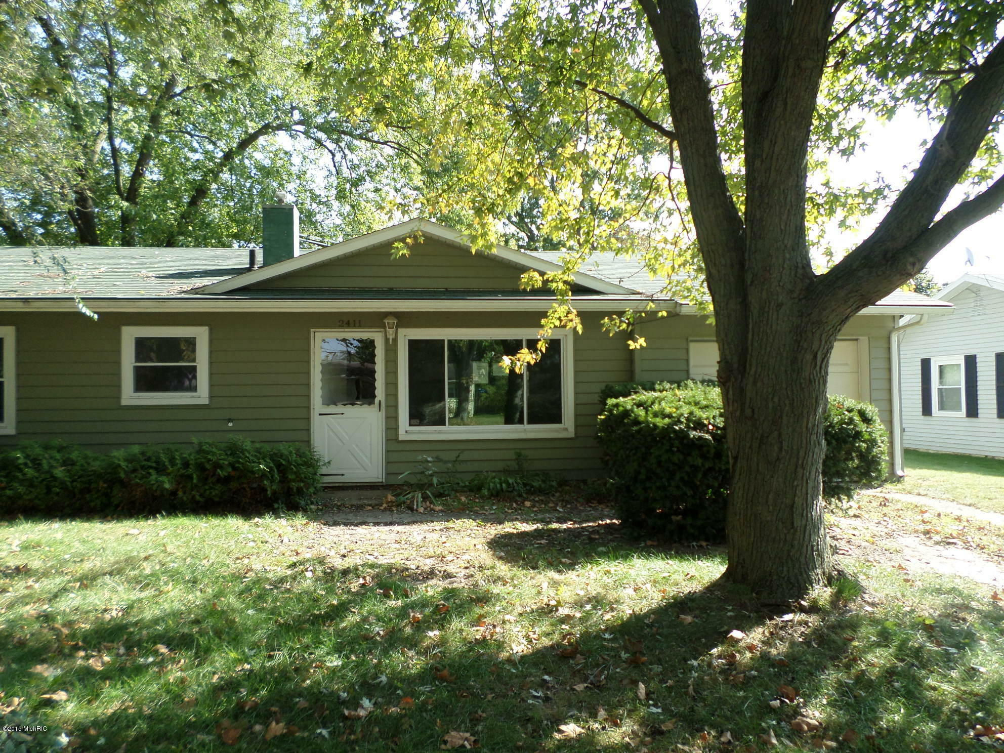 Property Photo:  2411 Floral Drive  MI 49120 