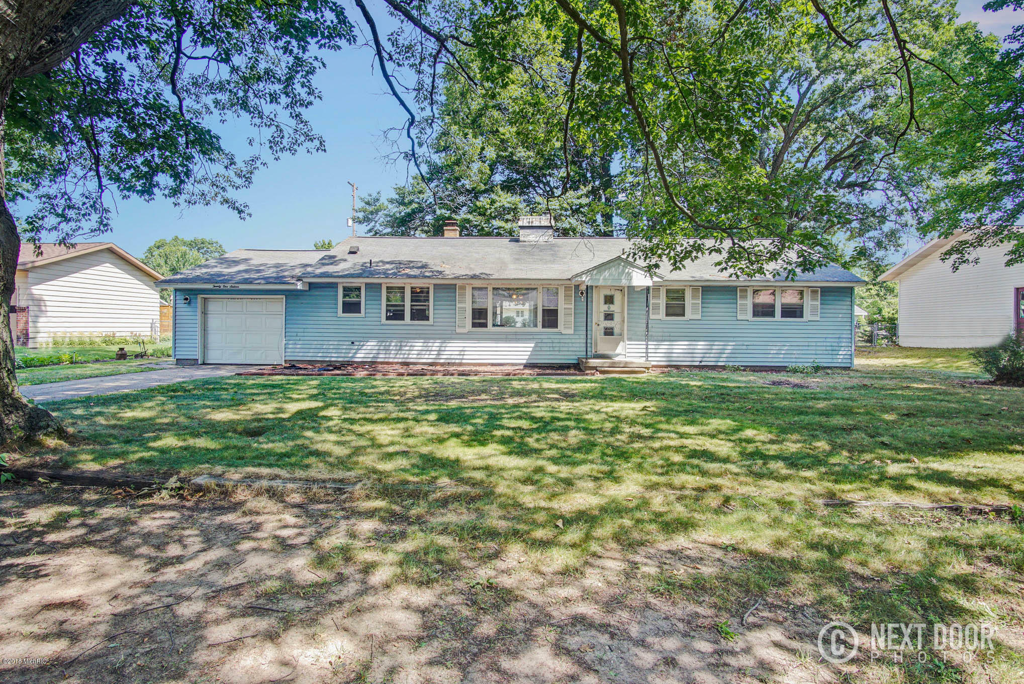 Property Photo:  2116 Marva Avenue  MI 49444 