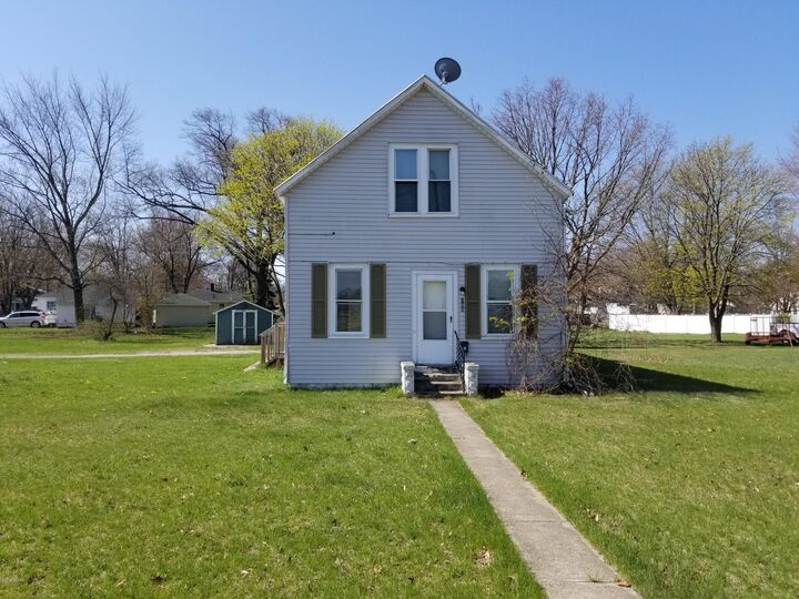 899 Evanston Avenue  Muskegon MI 49442 photo