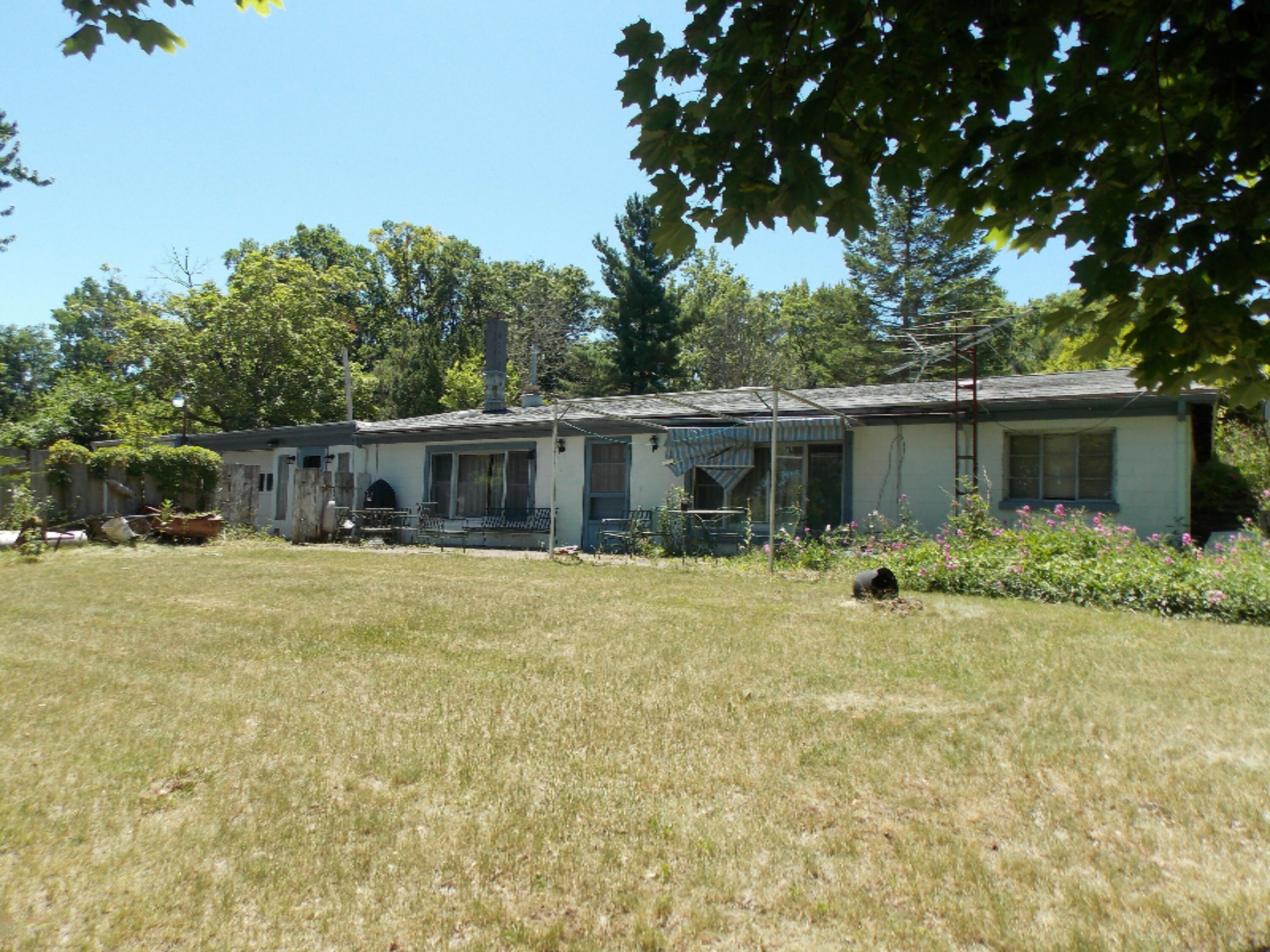 Property Photo:  4460 W Bacon Road  MI 49242 