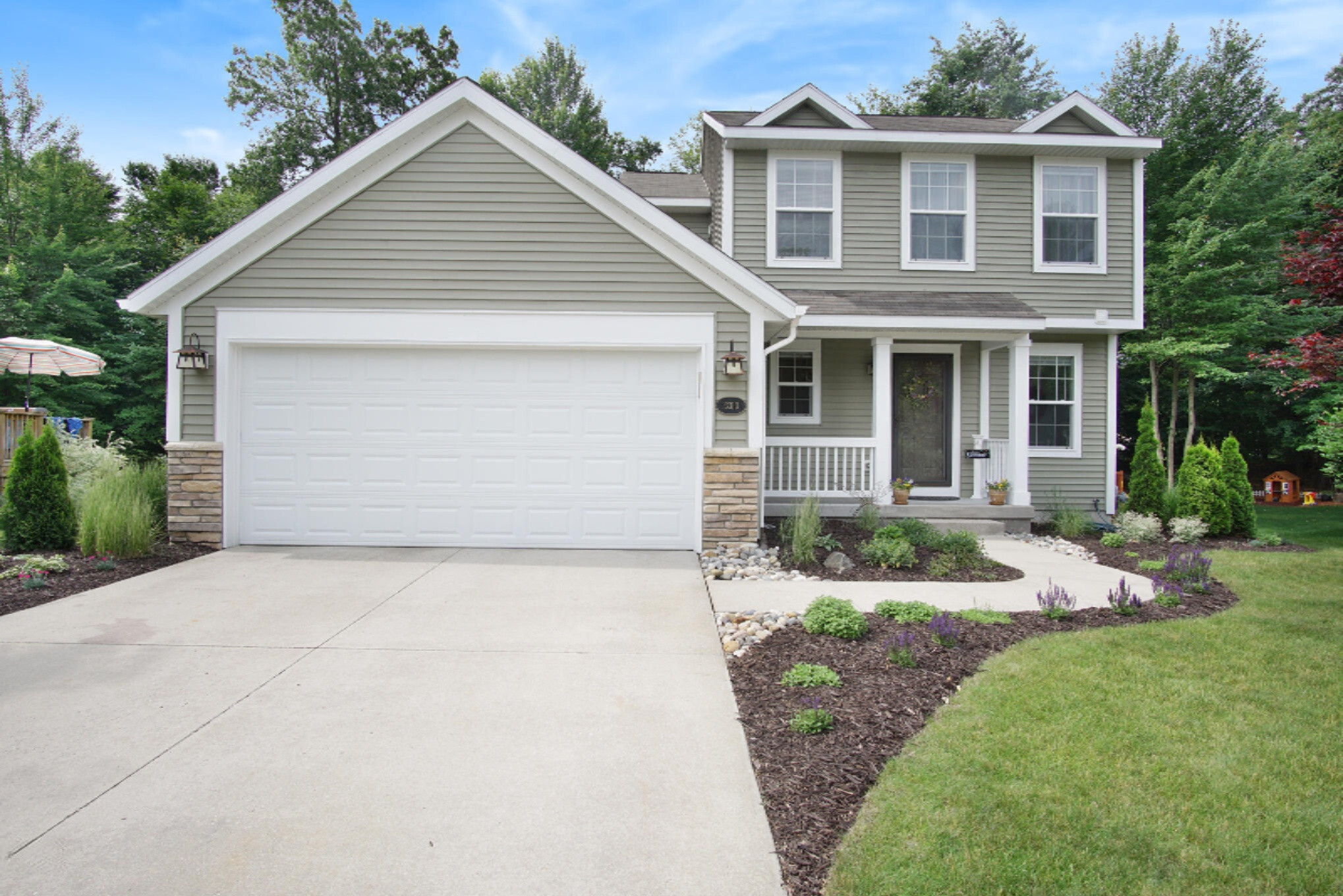 Property Photo: 13310 Patchin Drive MI 49448