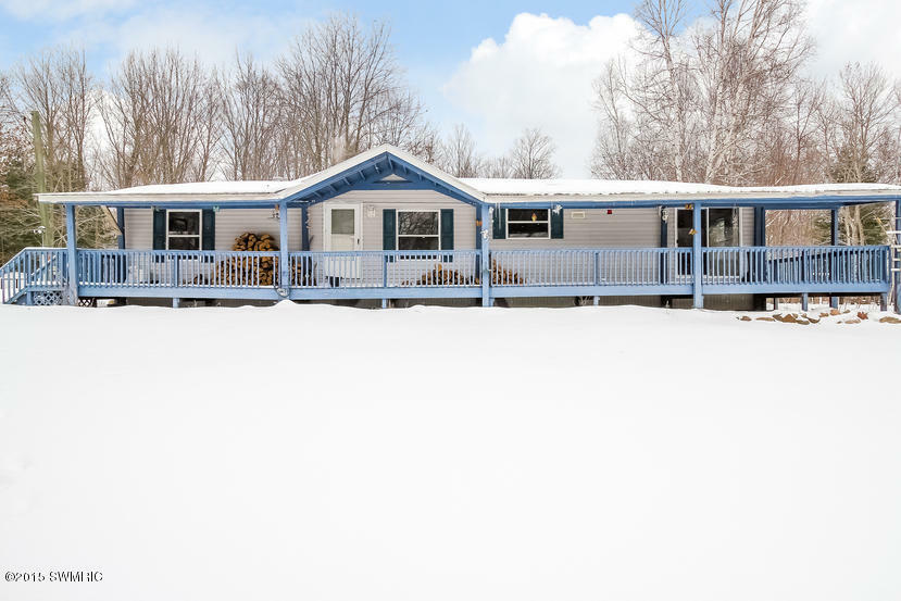 Property Photo:  6818 Mahlich Trail  MI 48850 