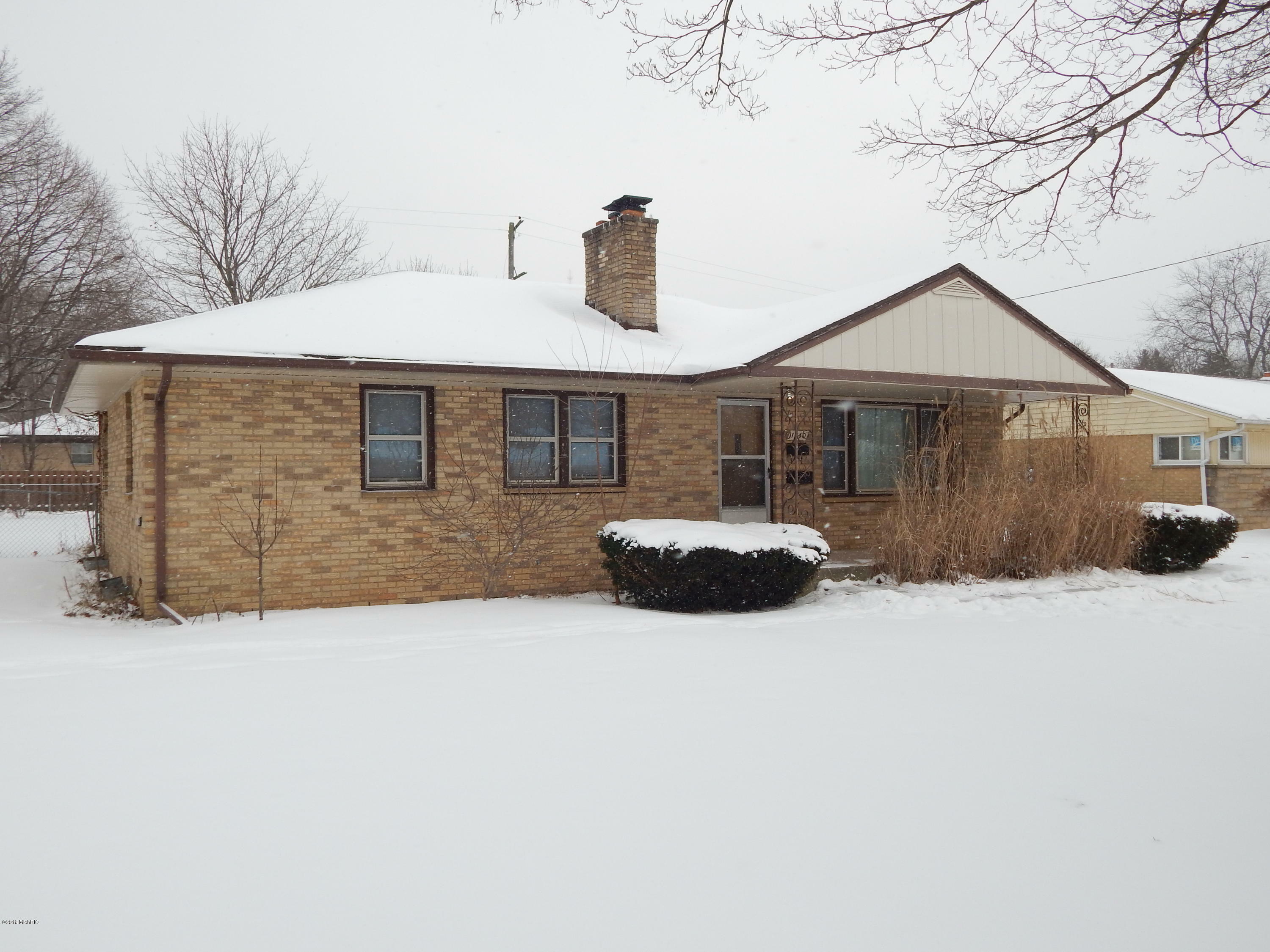 Property Photo:  1540 Mayfield Avenue NE  MI 49505 