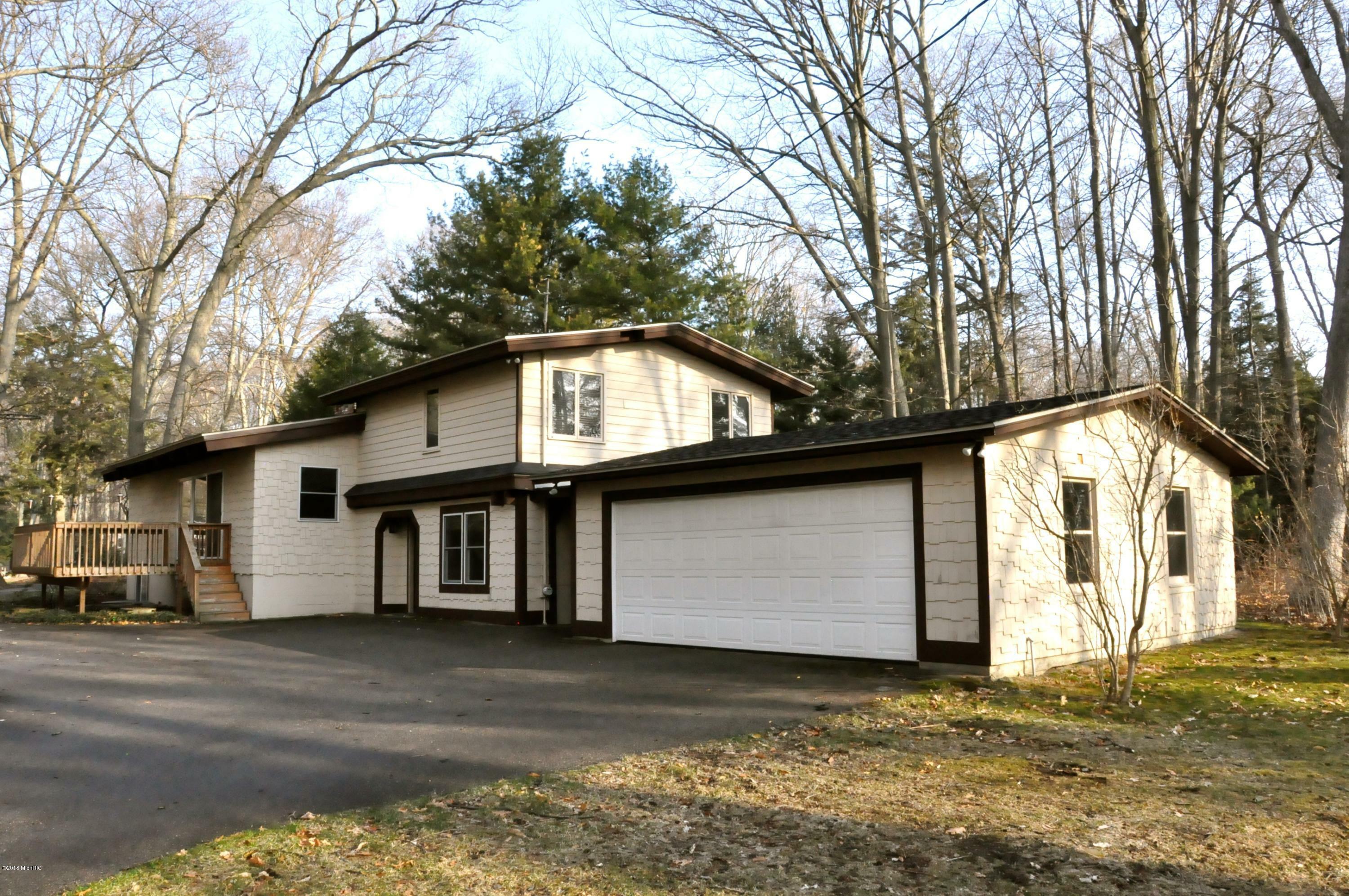 Property Photo: 283 Oakwood Avenue MI 49424
