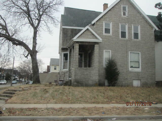 Property Photo: 2101 W Clarke St WI 53206