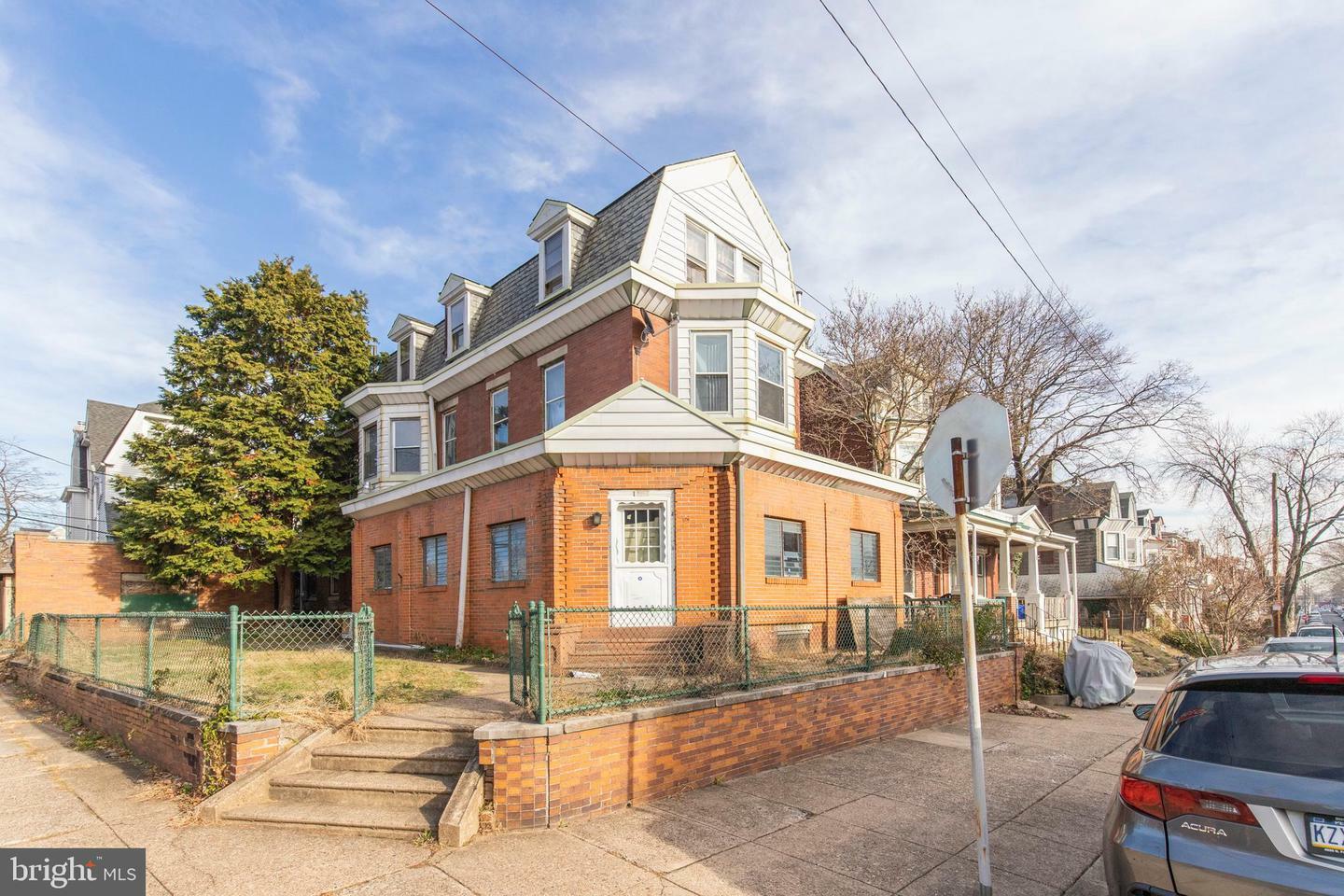 Property Photo: 1201 Fillmore Street 3 PA 19124