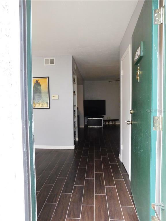 Property Photo:  4460 Sandner Drive 3152  FL 34243 