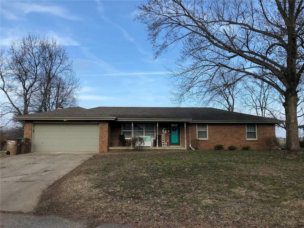Property Photo: 970 Norwood Court IN 47203