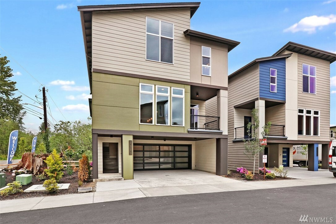 Property Photo: 1215 150th Place SW 13 WA 98087