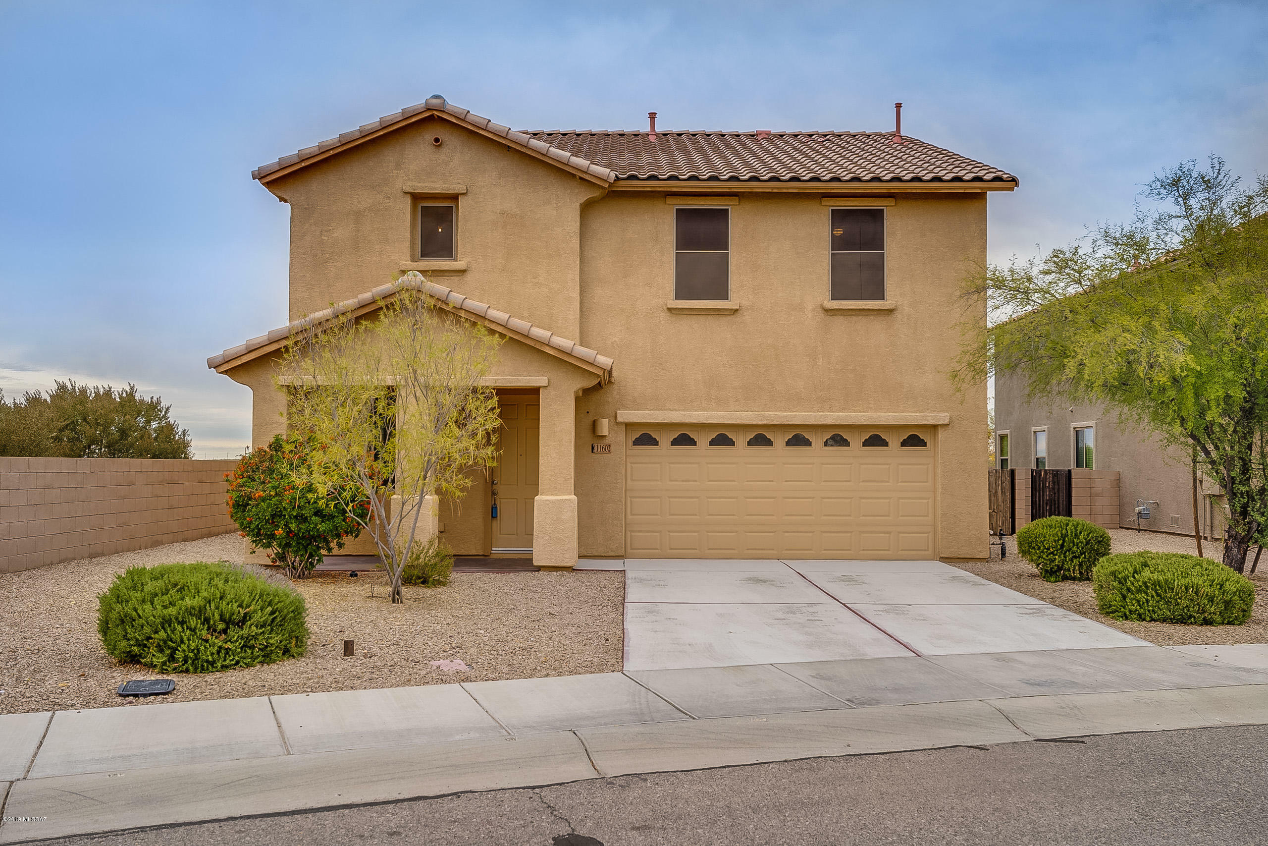 Property Photo: 11602 W Bannerstone Street AZ 85658