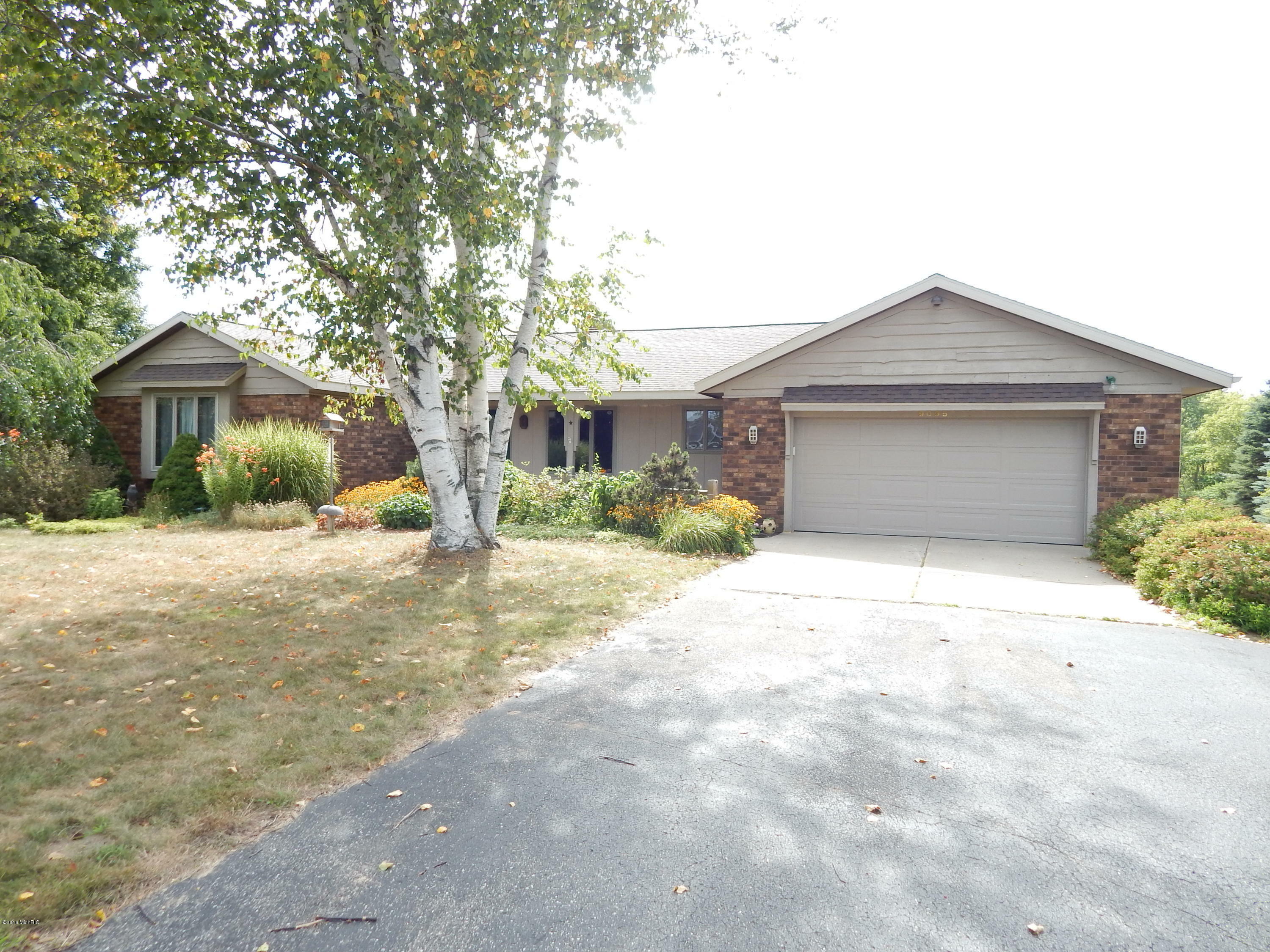 Property Photo:  9095 Baumhoff Avenue NW  MI 49345 