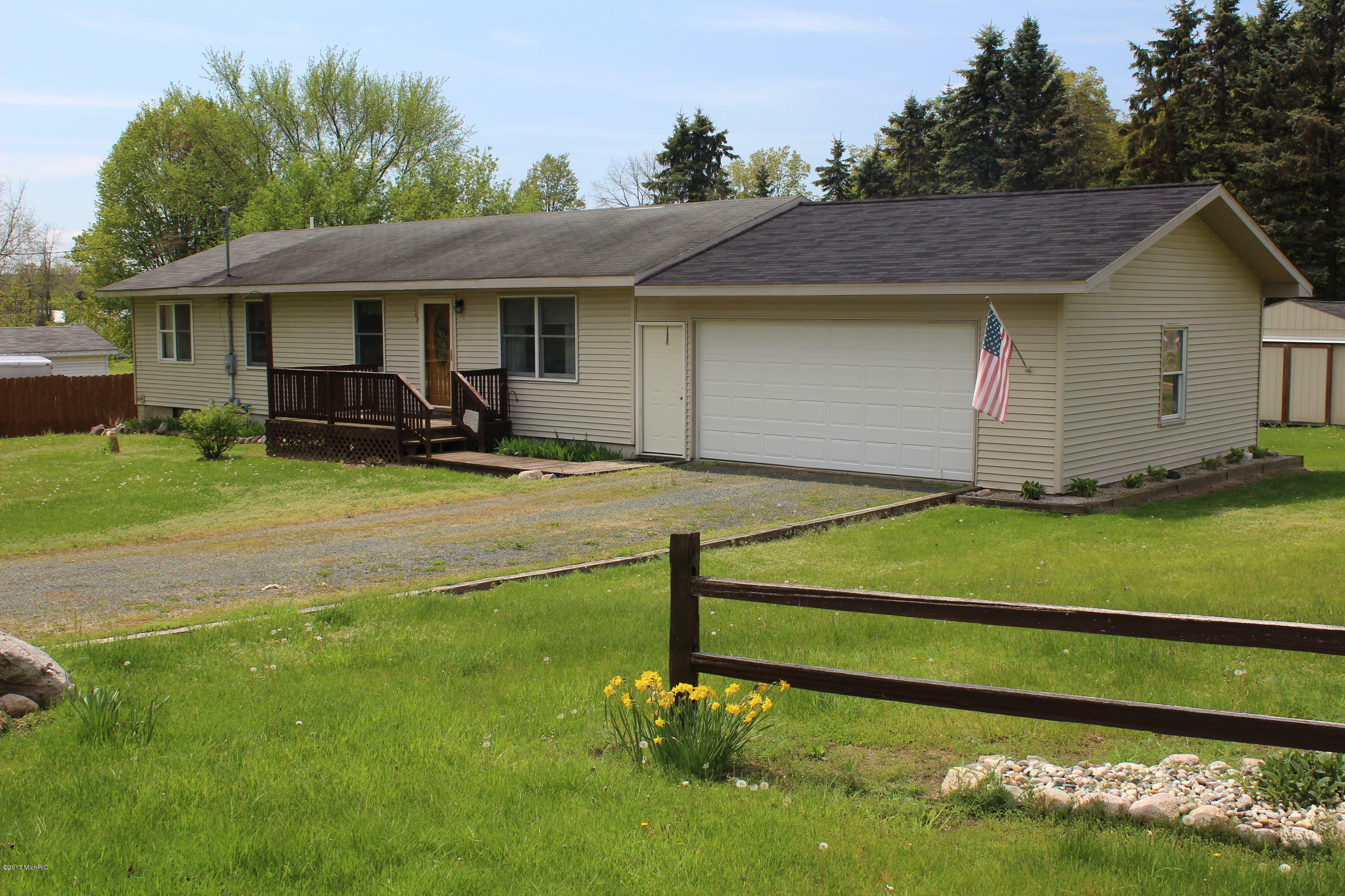 Property Photo: 507 Garfield Street MI 49656