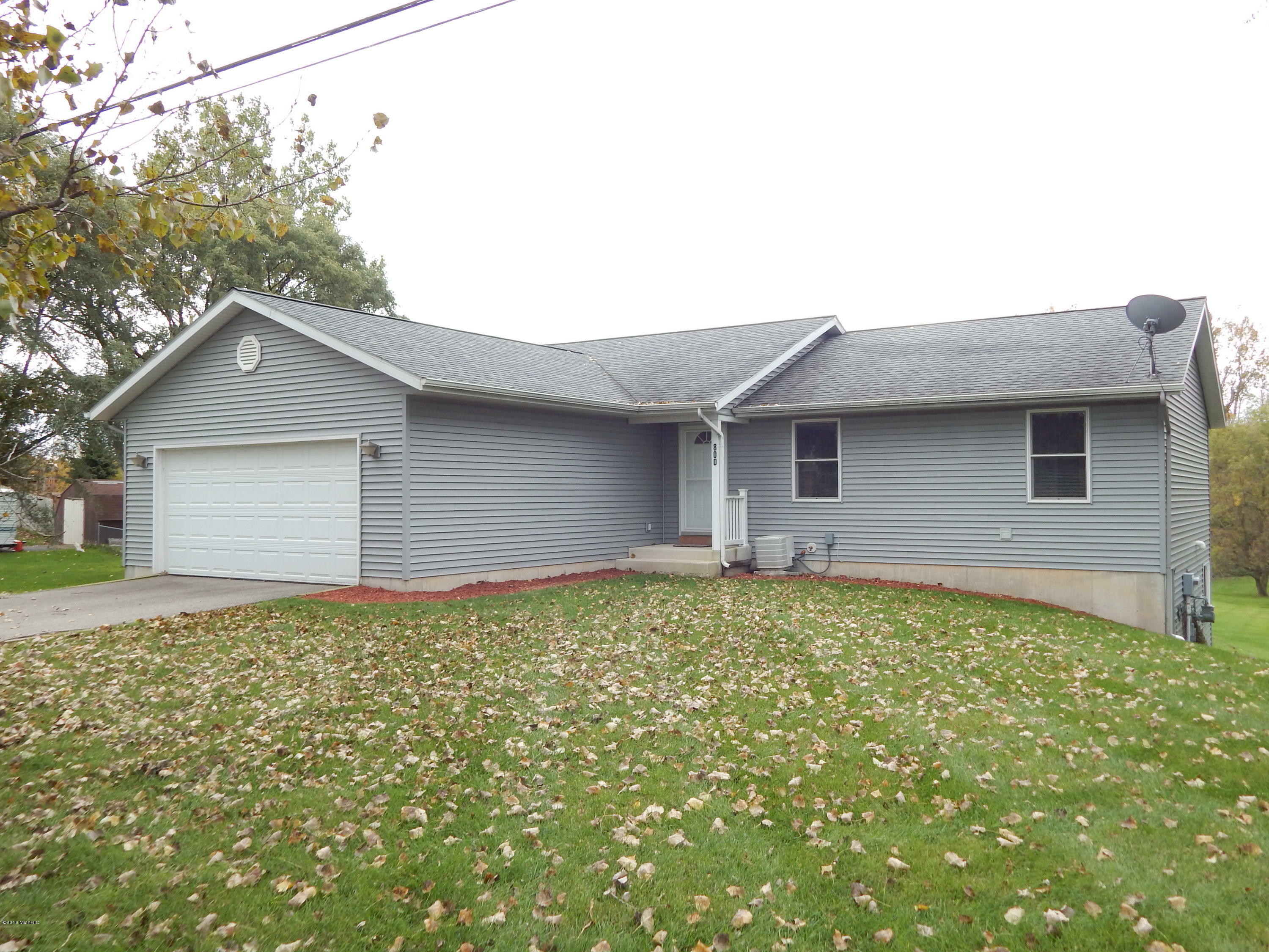 Property Photo:  800 Buth Drive NE  MI 49321 