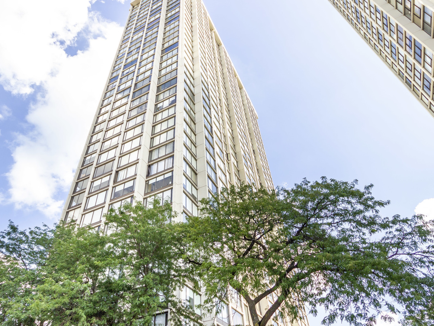 Property Photo: 5455 North Sheridan Road 3006 IL 60640