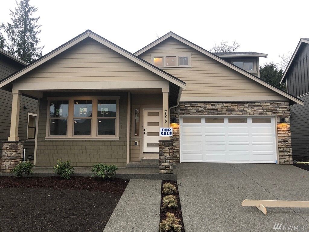 Property Photo: 725 Bailey Avenue WA 98290