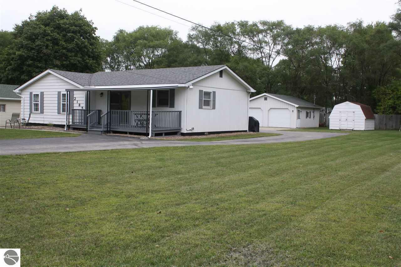 Property Photo:  2185 2nd Street  MI 48858 