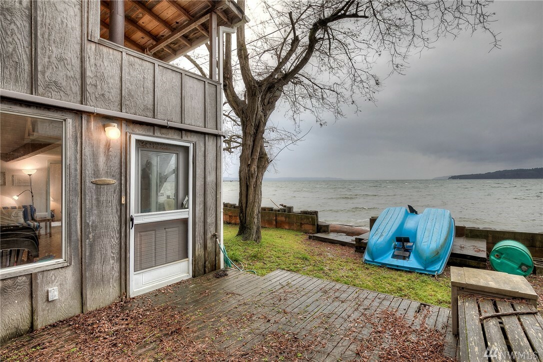 Property Photo:  208 S 219th St  WA 98198 