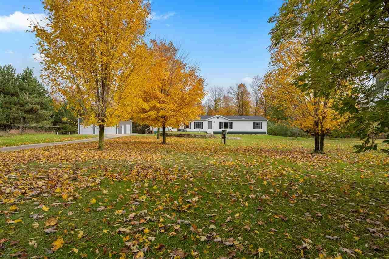 Property Photo:  7648 County Road S  WI 54171 