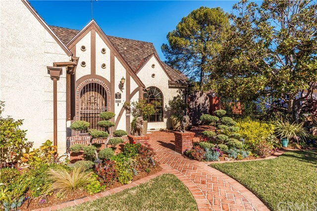 Property Photo: 4251 Chestnut Avenue CA 90807