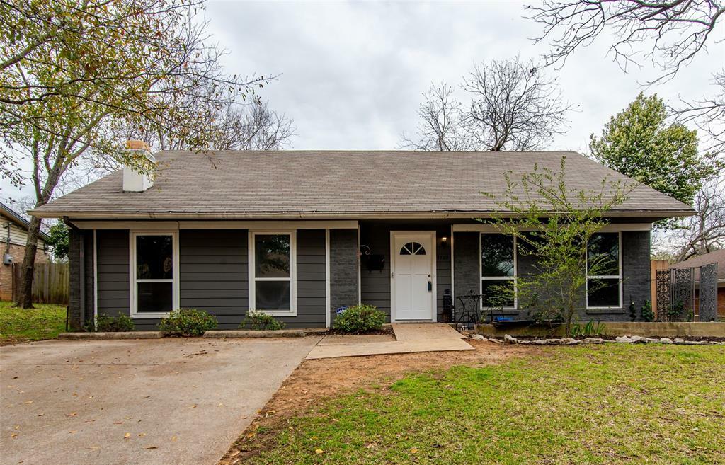 Property Photo:  1702 W Lovers Lane  TX 76013 