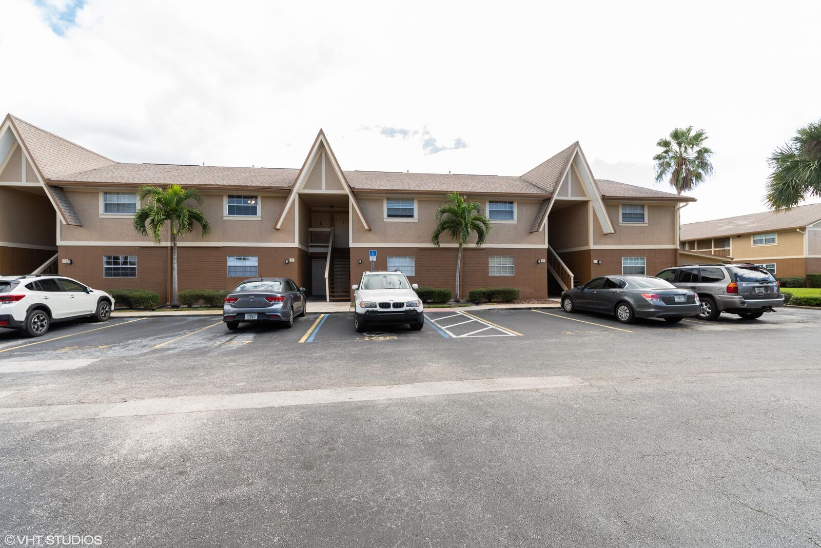 Property Photo:  235 Bristol Court  FL 32935 