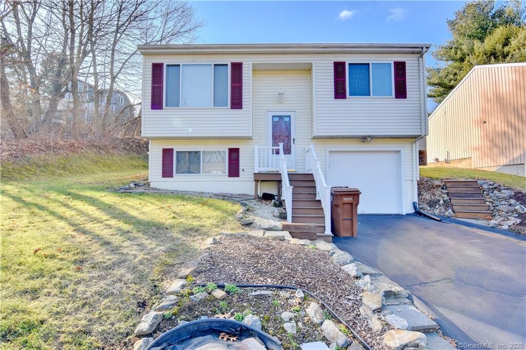 Property Photo:  40 Tuxedo Avenue  CT 06484 